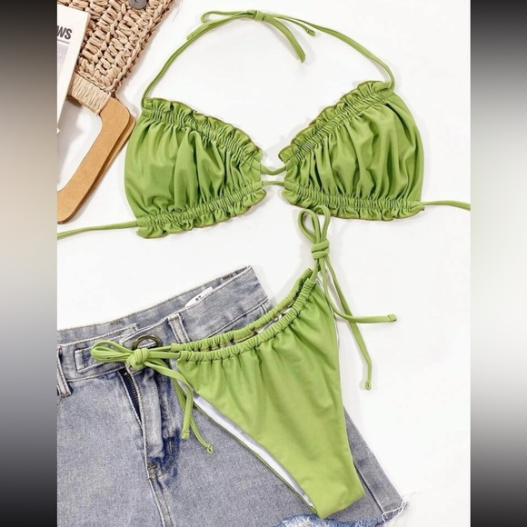 Sexy frill trim ruched bikini swimsuit - Picture 3 of 3